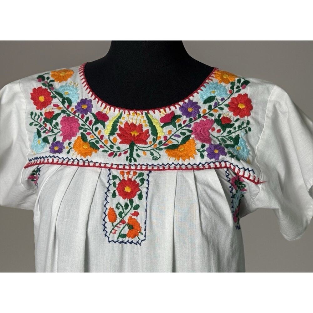 Vintage Handmade Mexican Embroidered Floral Shift Dress White Cotton Folk Art